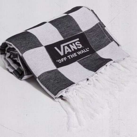 VANS Family Collection Black/White Checkerboard Throw Blanket/Towel NEW - Picture 1 of 3